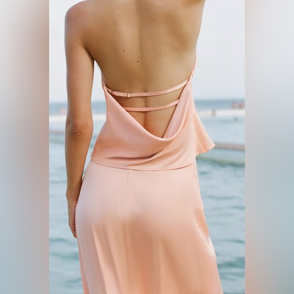 🔥🔥Zara satin halter top with Gold Appliqué - Picture 1 of 6